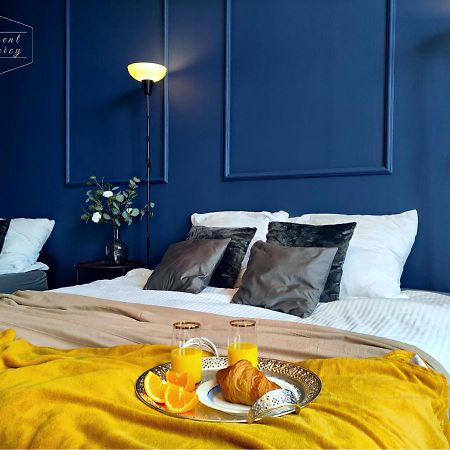 Apartament W Kamienicy Przemysl Bagian luar foto
